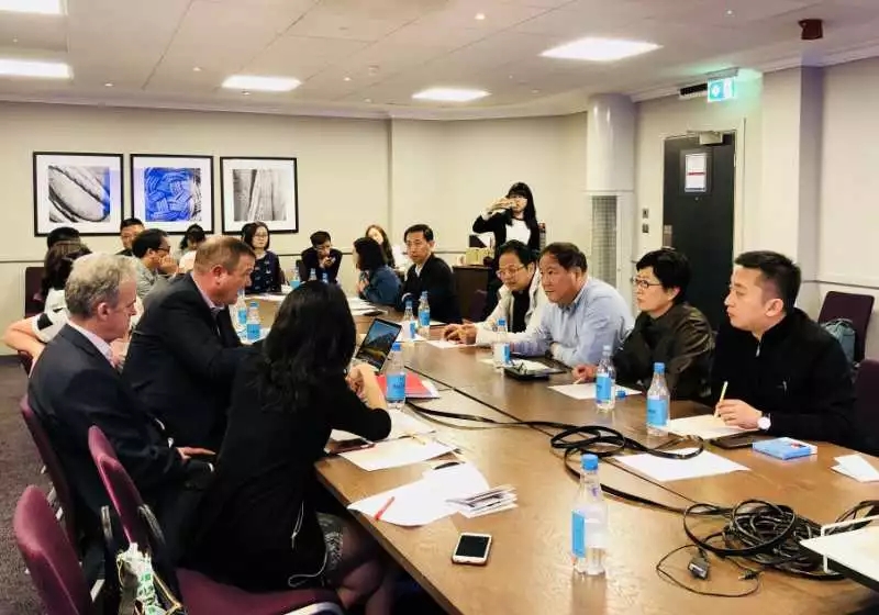  深圳防水代表團拜訪英國屋面工程協(xié)會領(lǐng)導(dǎo)和專家_開來濕克未防水